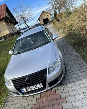 Volkswagen Passat cena 13000 przebieg: 320000, rok produkcji 2005 z Nowy Targ małe 137